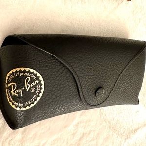 Black ray ban case